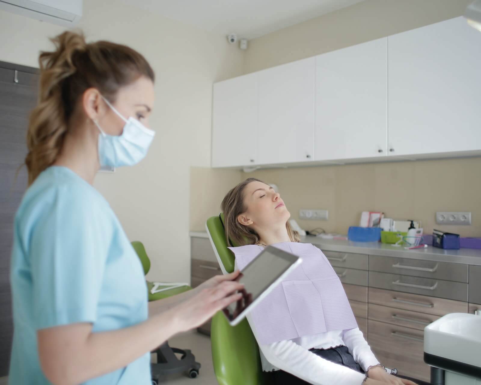 Dental Hygienist Oral Cancer Screening